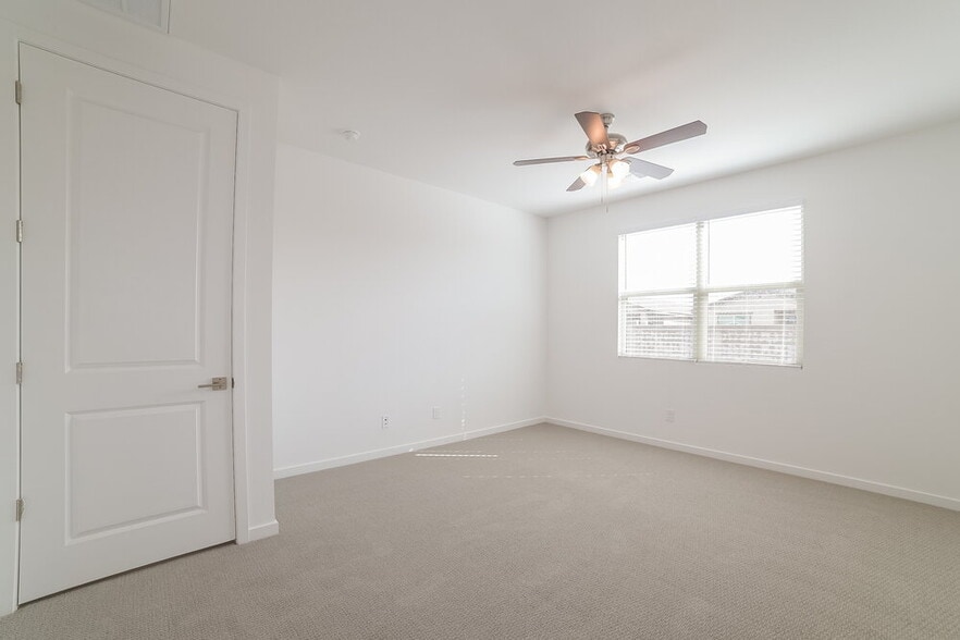 Building Photo - 5635 W Walatowa St