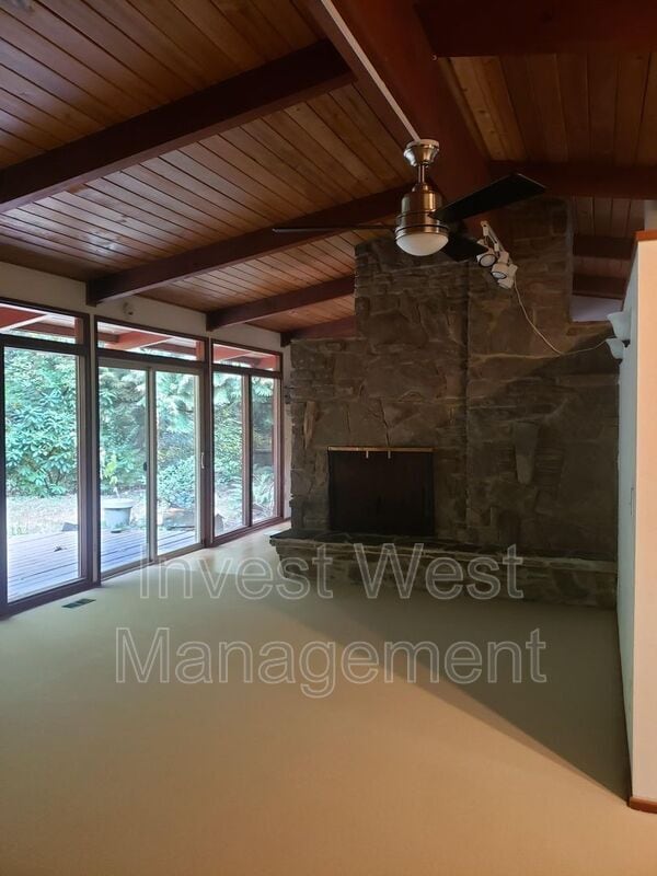 Building Photo - 5916 NW Bernie Dr