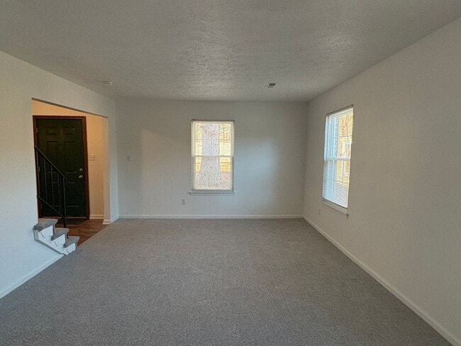 Building Photo - 366 Deputy Ln