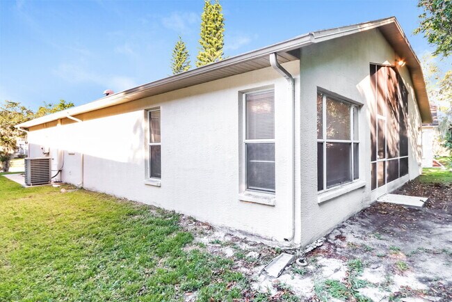 Building Photo - 10932 New Brighton Ct