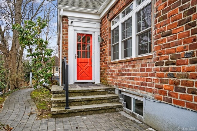 Building Photo - 108 La Rue Dr