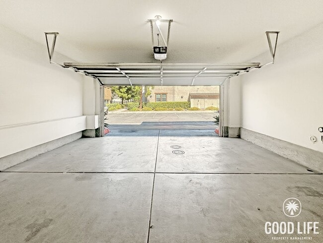 Building Photo - 3-Level 3BR Otay Ranch Home | 1,602 Sq Ft with Garage, Balcony & Gated Community