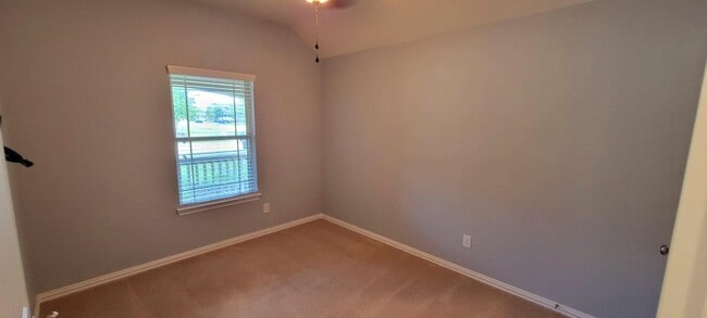 Building Photo - 3519 Fern Footpath Ln