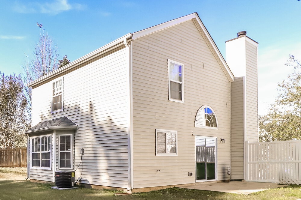 Building Photo - 615 Chantress Ct