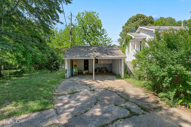 Building Photo - 134 E Herndon St