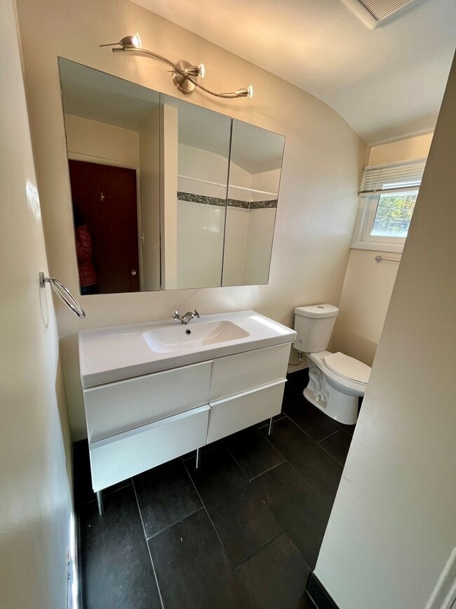 Building Photo - 8308 Whitman Dr