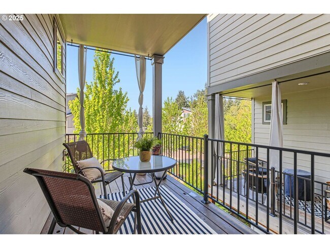 Building Photo - Modern Comfort in Happy Valley – 3BD/2.5BA...