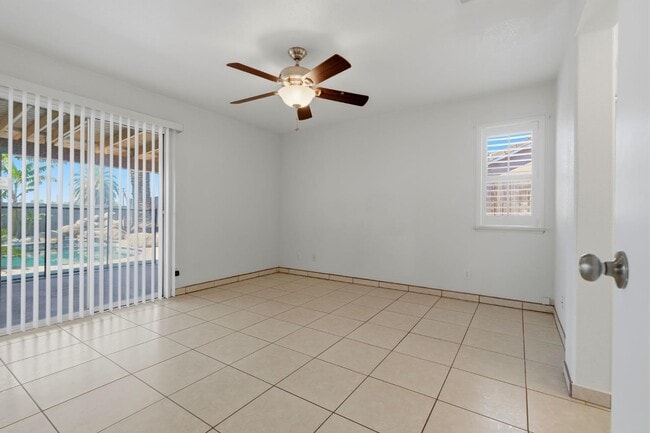 Building Photo - 3006 Mission Dr