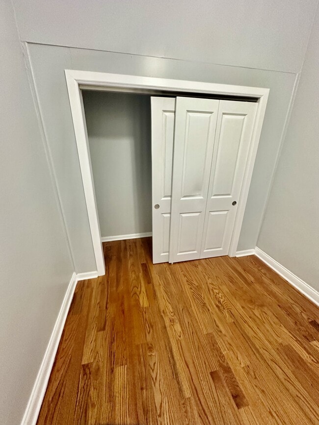 Building Photo - 1917 W 21st St