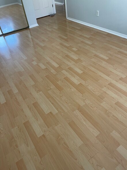 Building Photo - 1785 N Oxford Ave