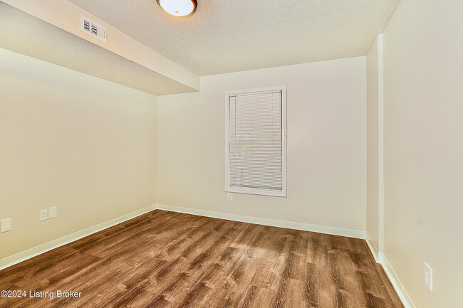 Building Photo - 2821 Rowan St