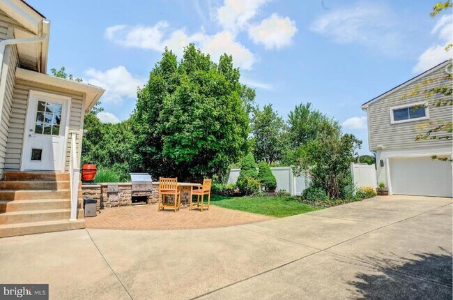 Building Photo - 105 Franklin Rd