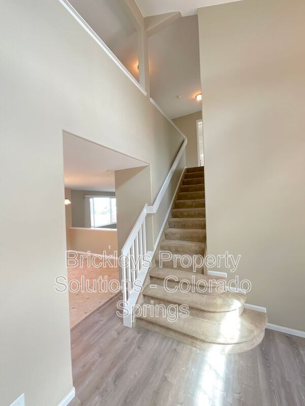 Building Photo - 7168 Prairie Wind Dr