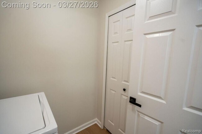 Building Photo - 23869 McCort Dr