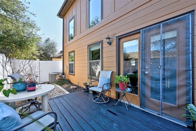 Building Photo - 11317 Lost Maples Trail