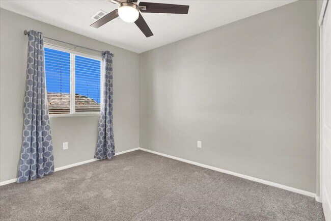 Building Photo - 6732 Journey Hills Ct