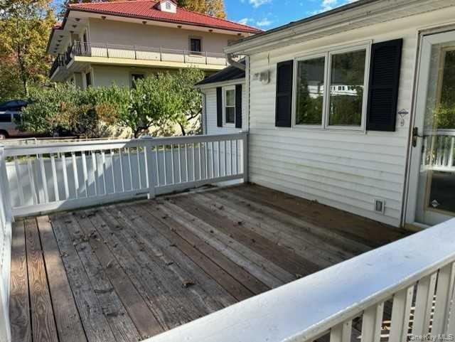 Building Photo - 131 Spackenkill Rd