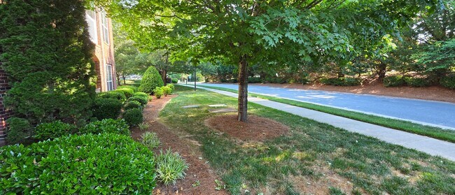 Building Photo - 130 Shallowford Reserve Dr