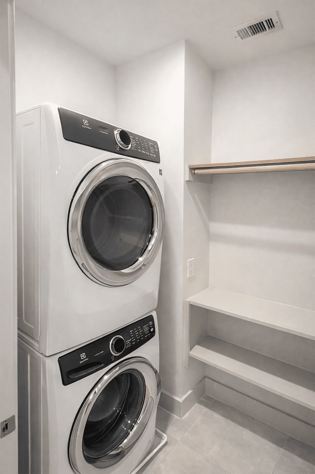 Building Photo - 4413 Santorini Ln