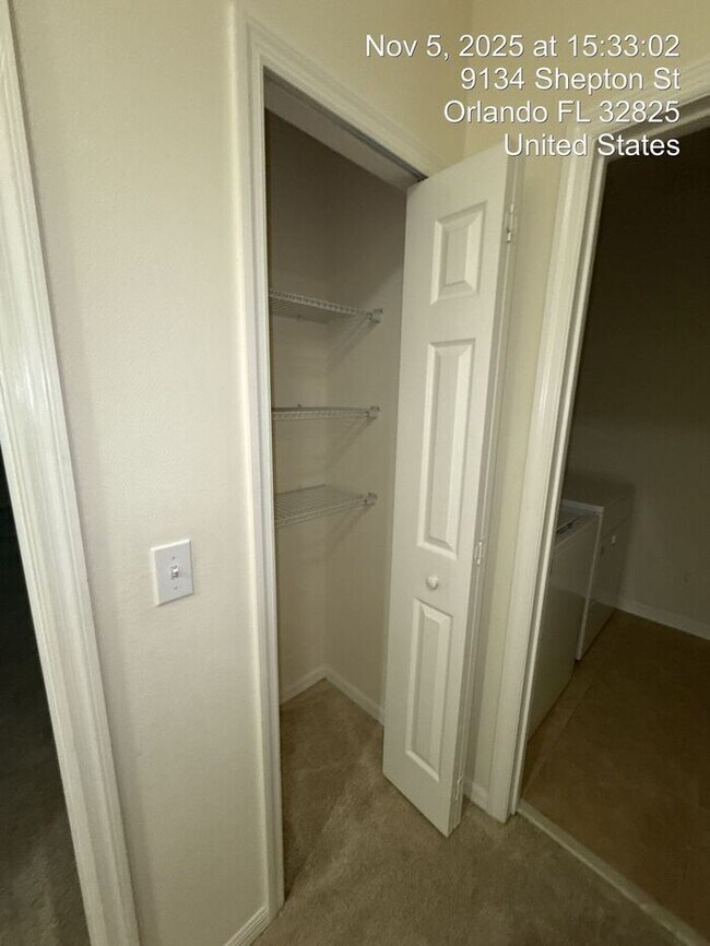 Building Photo - Beautiful Spacious 3 bed 2.5 bath Home in ...