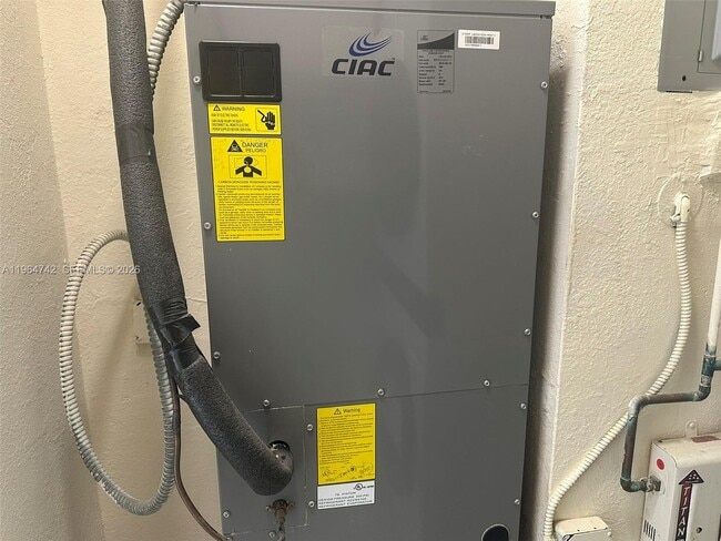 Building Photo - 8475 SW 94th St