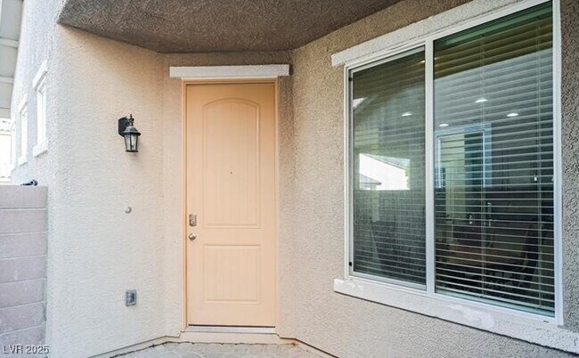 Building Photo - 5744 Clear Haven Ln