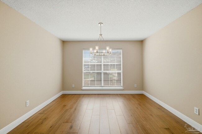 Building Photo - 520 Batten Blvd