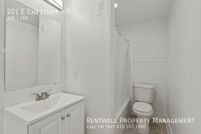 Building Photo - 2 Bedroom Available for Rent in Coatesvill...