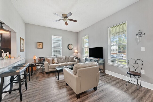 Building Photo - 4912 Avenue R