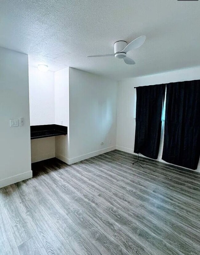 Building Photo - Charming 2BR Home w/ Remodeled Updates in Sacramento!