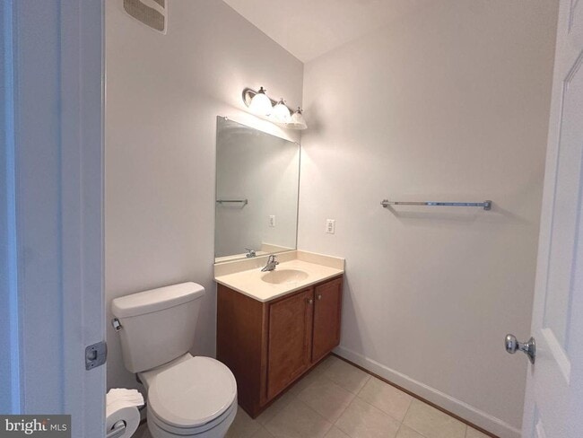 Building Photo - 6163 Willow Pl