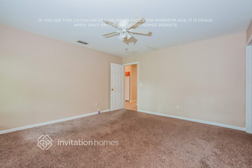 Building Photo - 10837 Leader Ln