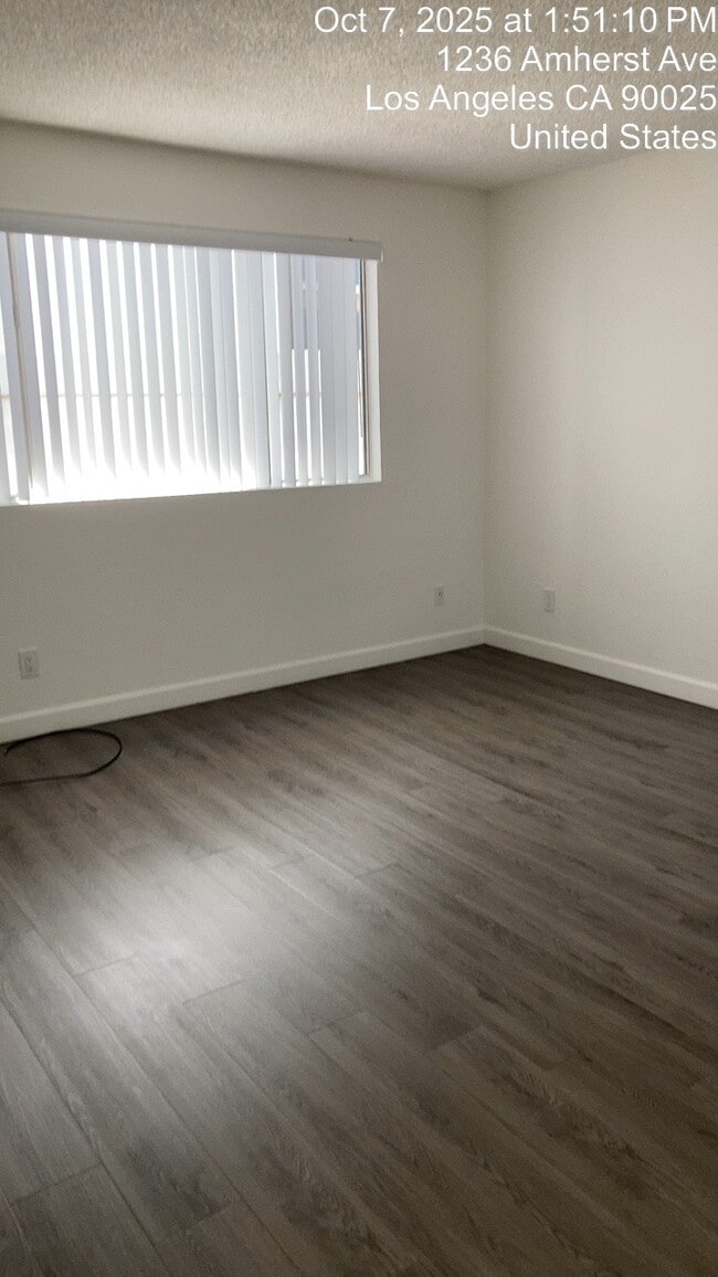 Building Photo - 1236 Amherst Ave