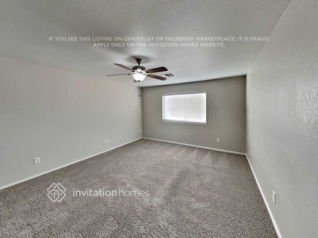 Building Photo - 1039 E Desert Moon Trail