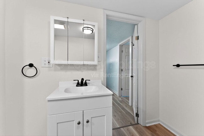 Building Photo - 134 Quincey St