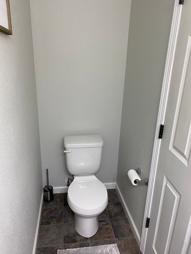 Building Photo - 3bed 2.5 bath Twinhome SORRY NO PETS!!