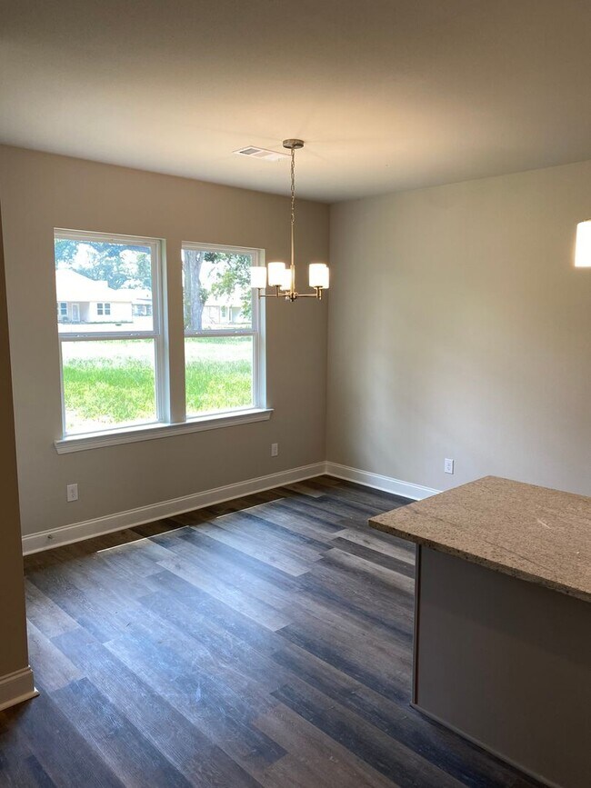 Building Photo - Coming Soon!