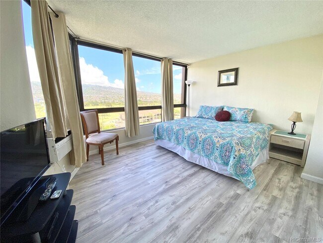 Building Photo - 320 Lili?uokalani Ave