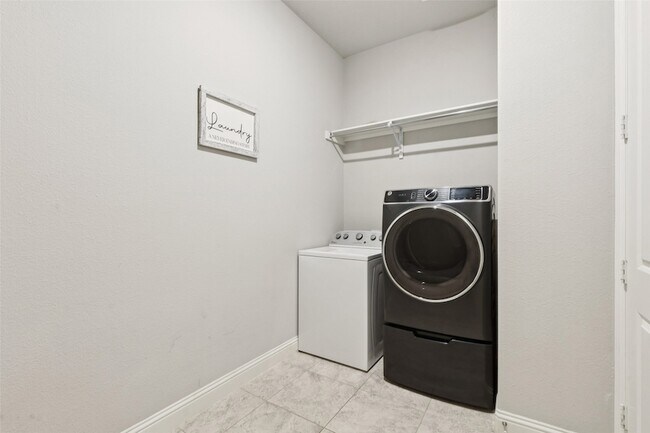 Building Photo - 3432 Belterra Dr