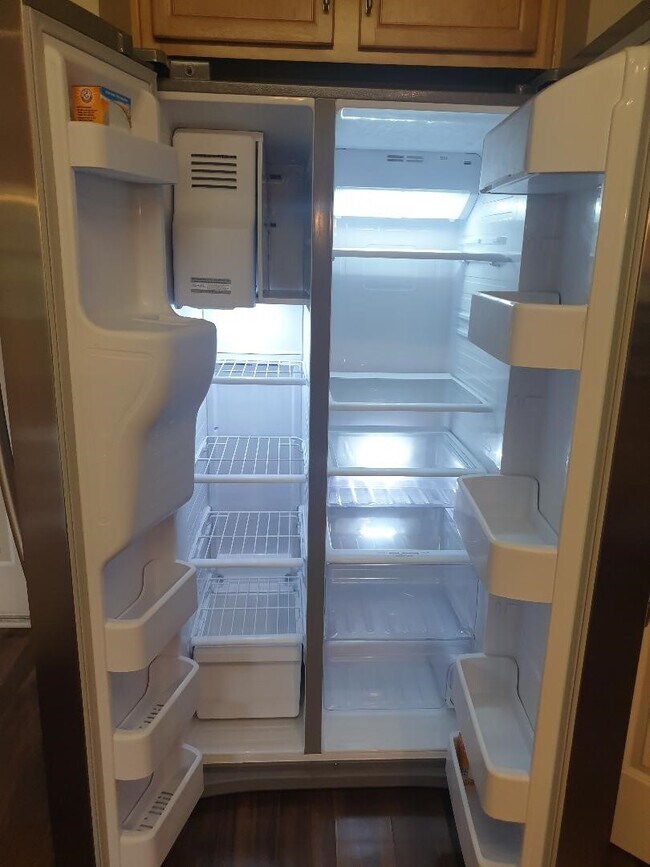 Building Photo - 28121 Sonoma Pass