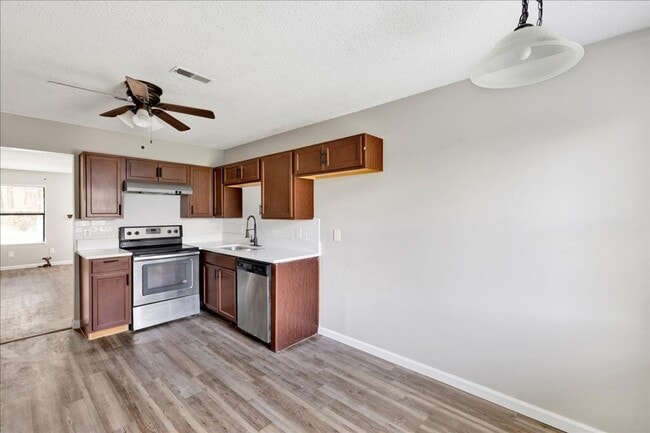 Building Photo - Condo for rent in Grayson Valley