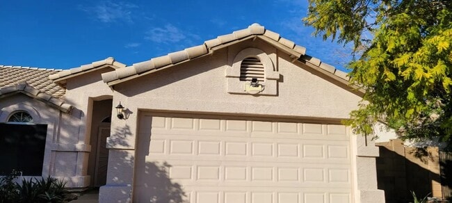 Building Photo - 4820 W Taro Dr