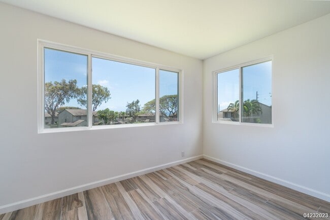 Building Photo - 2bd/1ba/2 parking townhome in Makakilo Hale 1