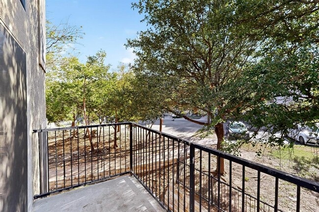 Building Photo - 11203 Ranch to Market Rd 2222