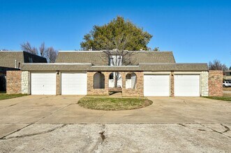 Building Photo - 4703 NW 63rd St