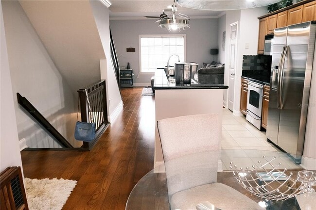 Building Photo - 5238 W Kennedy Blvd