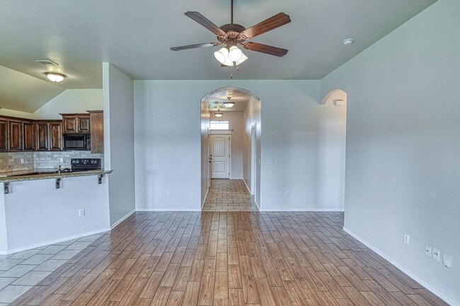 Building Photo - Newly Remodeled Three Bedroom with a Water...