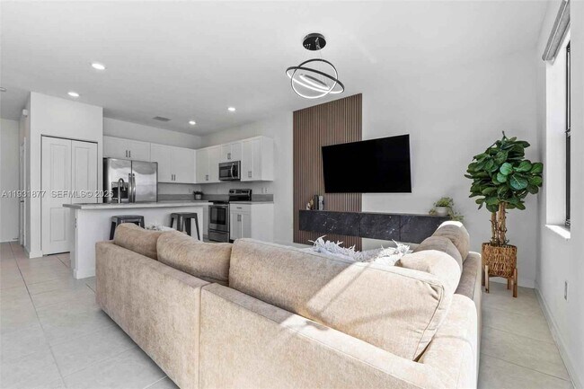 Building Photo - 20544 NE 5th Pl