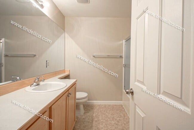 Building Photo - Cozy Townhome in Beautiful Progress Ridge-...