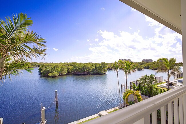 Building Photo - 2 Inlet Cay Dr